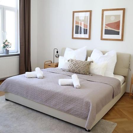 Bloom - Cozy Apartment, 5 Stops To City Center Відень Екстер'єр фото
