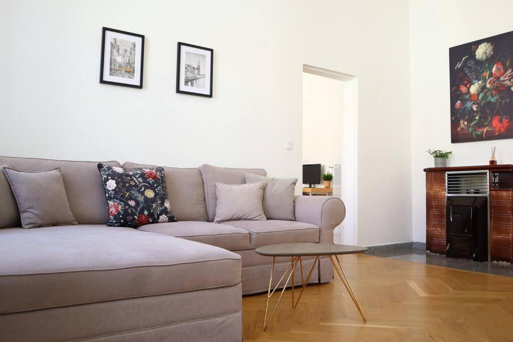 Bloom - Cozy Apartment, 5 Stops To City Center Відень Екстер'єр фото