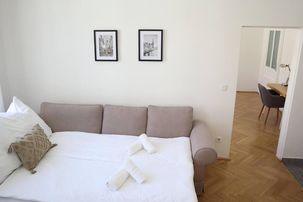 Bloom - Cozy Apartment, 5 Stops To City Center Відень Екстер'єр фото